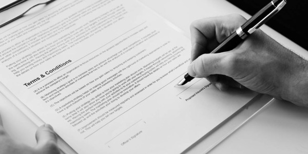 Derecho Mercantil / Abogados Mercantilistas  Jorba · Cumplimiento Normativo en Sector de Telecomunicaciones